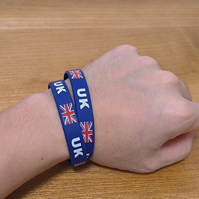 2pcs UK National Flag Wristban - Women Fashion Uk recensione e prezzo