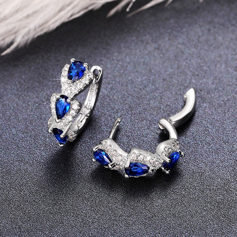 New Klein Blue Zircon Hoop Ear - Women'S Fashion Magazine recensione e prezzo