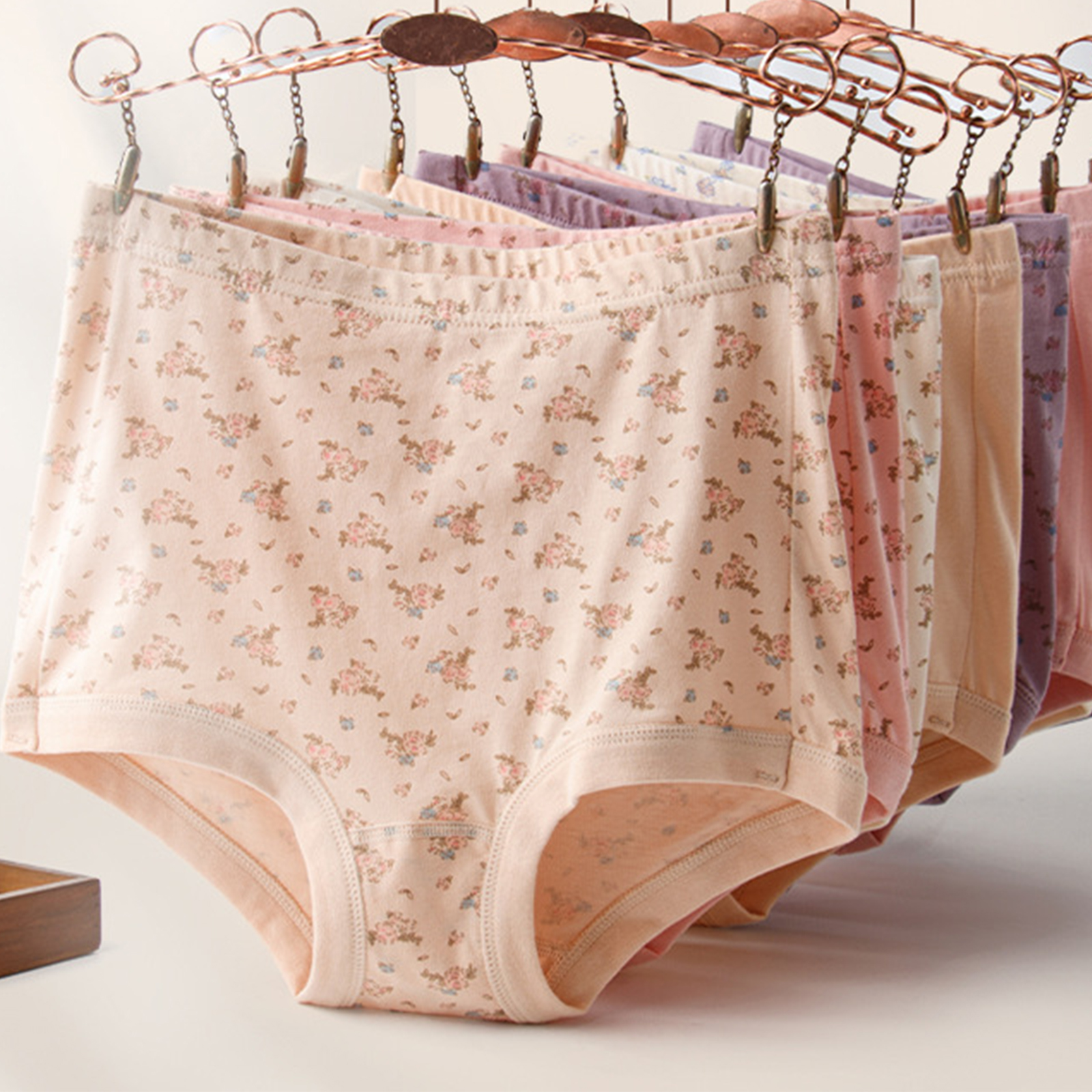 Floral Printed Women's Underwe - Women Fashion Images recensione e prezzo