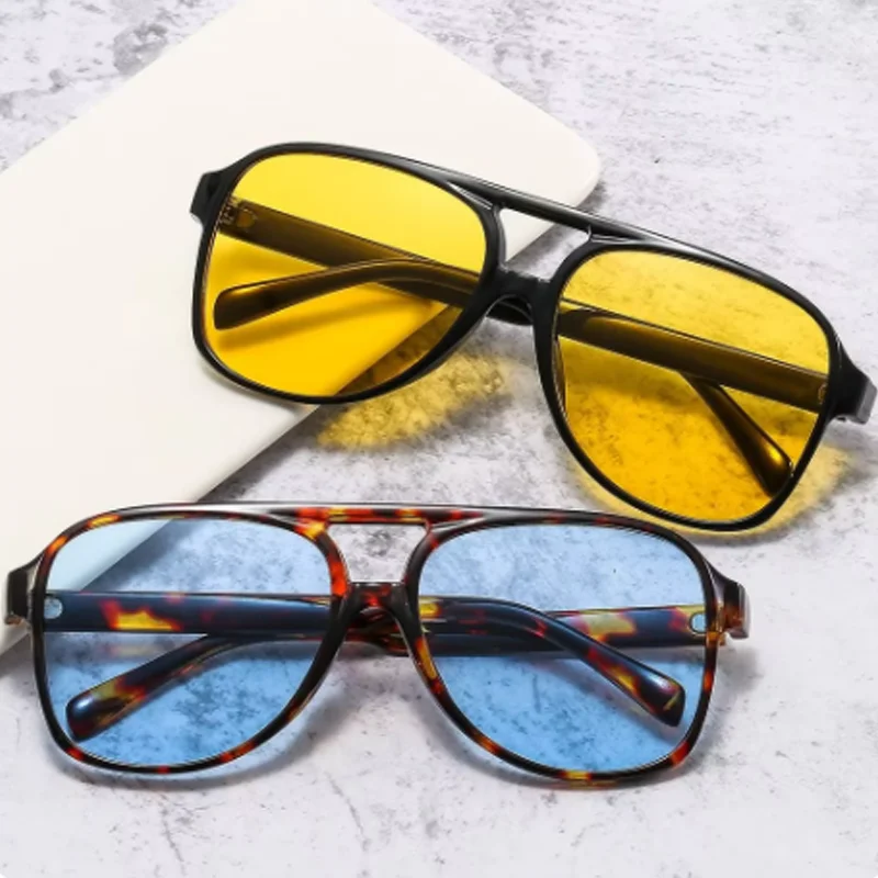 Unisex Fashion Sunglasses UV40 - Women'S Fashion In The 90S recensione e prezzo